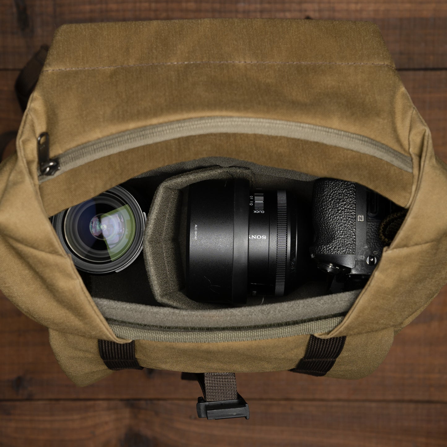 Wotancraft Travel Camera Backpack 18L Khaki